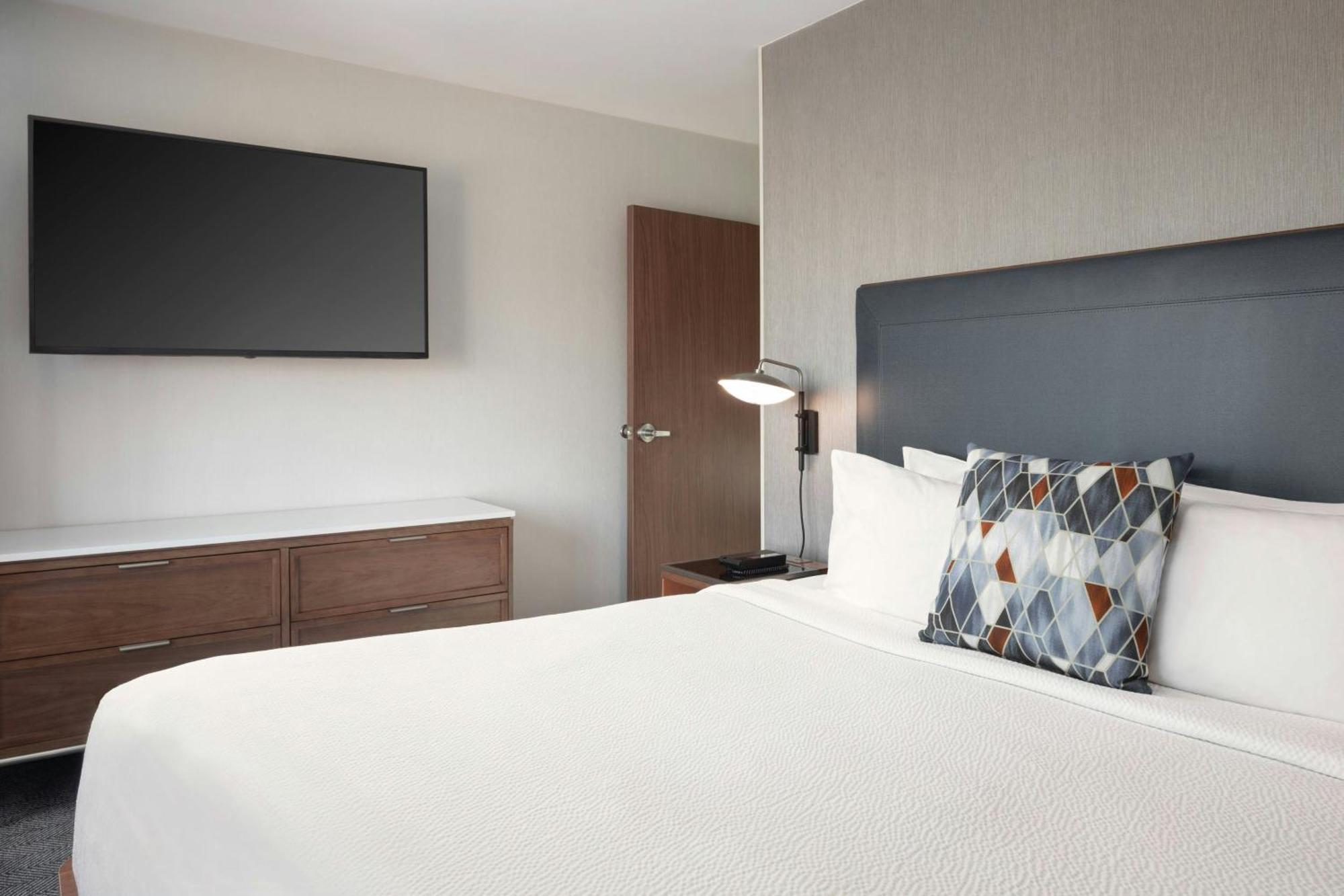 คอร์ทยาร์ด ฟาร์มิงตัน Hotel ภายนอก รูปภาพ